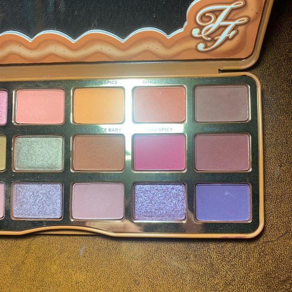 USED too faced eyeshadow palette - Picture 3 of 4